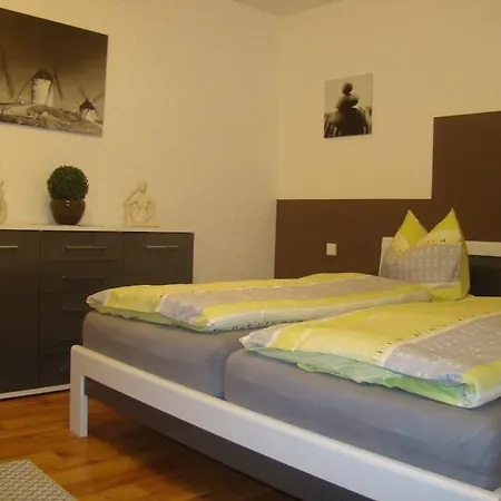 Moseltor * Monzelfeld